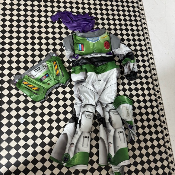 Disney Store Buzz Lightyear Costume
For Kids, Disney Pixar Lightyear - Picture 3 of 3
